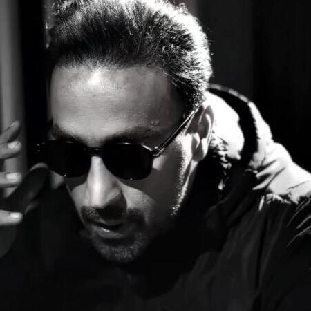 دانلود آهنگ احمد سلو ﻋﺎﺷﻘﺖ ﺷﺪه دل دﻳﻮوﻧﻢ ﻣﻴﺪوﻧﻢ ﻋﺎﺷﻘﺘﻢ ﻣﻴﻤﻮﻧﻢ
