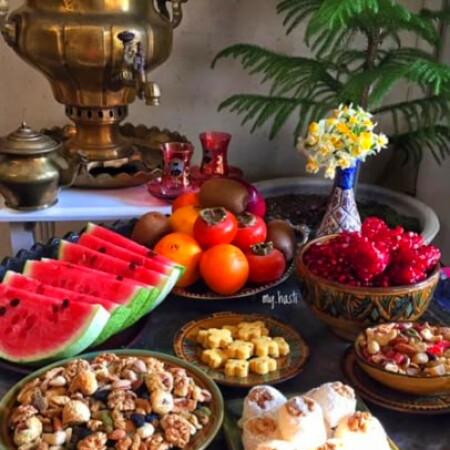دانلود آهنگ لبای تو رنگ اناره و هندونه شیرینیش کم میاره