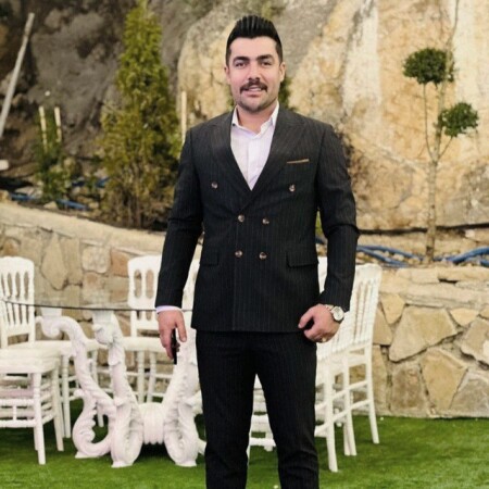 دانلود آهنگ دلدار گل فروشم برده عقل و هوشم فرشید حکمتی