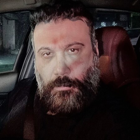 دانلود آهنگ محسن چاوشی گلای یاس تو باغچه غروبا بونه میگیرن
