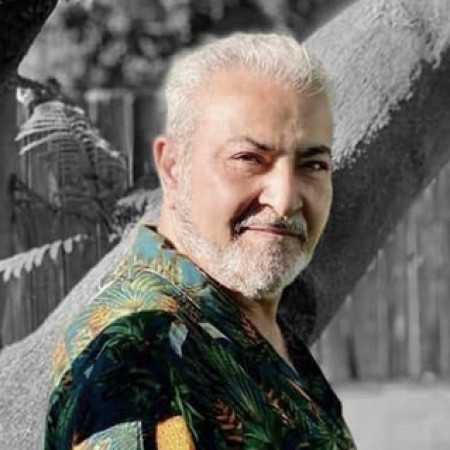 من سکوت مبهم یه خواهشم بنده ی فلسفه ی نوازشم ستار