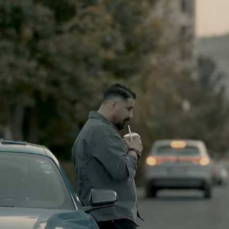 محمد امیری پیکا بالا پایین میشن چرا هر چی مخورم مست نمیشم