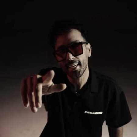احمد سلو نه میشه کرد قبول نه میشه رفت نموند