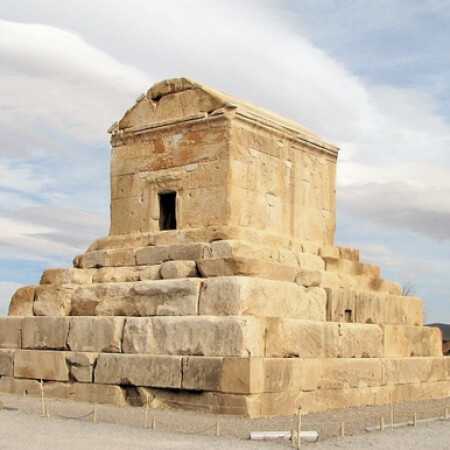کوروش کبیر هوش مصنوعی
